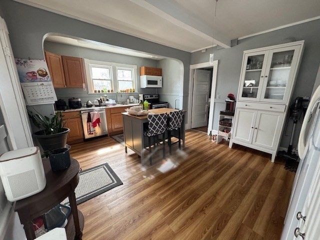 14 Taylor St, Chicopee, MA 01020