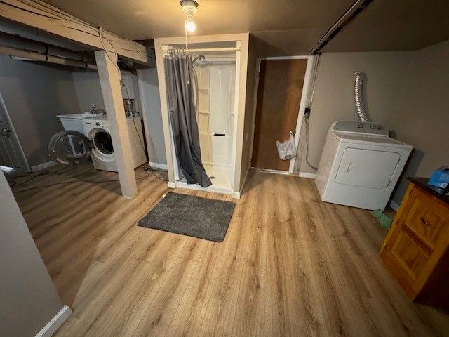 14 Taylor St, Chicopee, MA 01020