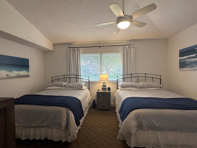 402 Club Drive, Palm Beach Gardens, FL 33418