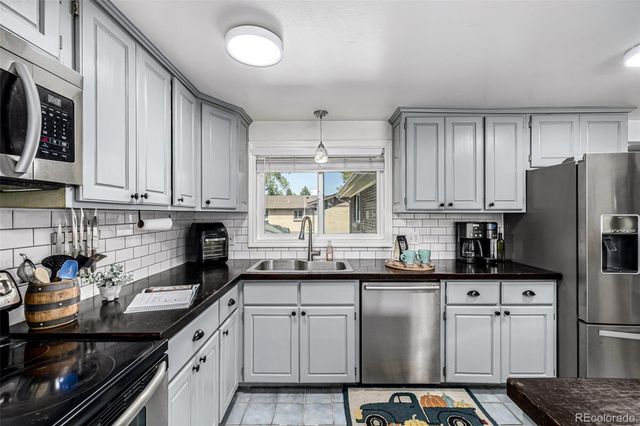 2450 Miller, Lakewood, CO 80215