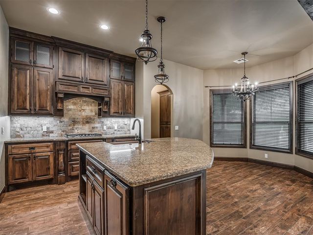 9601 Cara Lane, Yukon, OK 73099