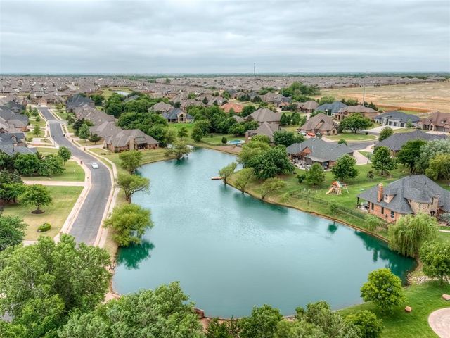 9601 Cara Lane, Yukon, OK 73099