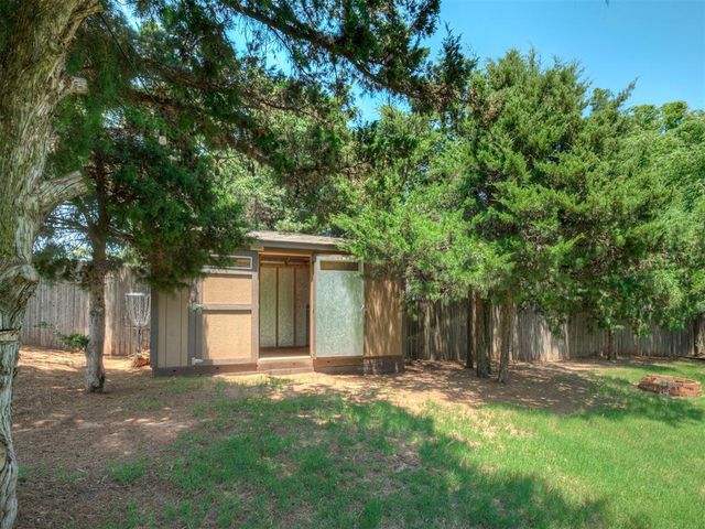 9601 Cara Lane, Yukon, OK 73099