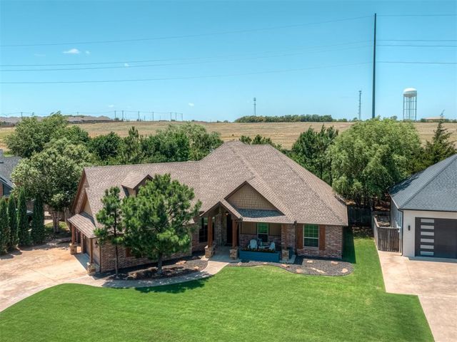 9601 Cara Lane, Yukon, OK 73099