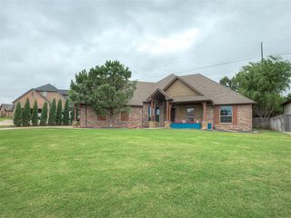 9601 Cara Lane, Yukon, OK 73099