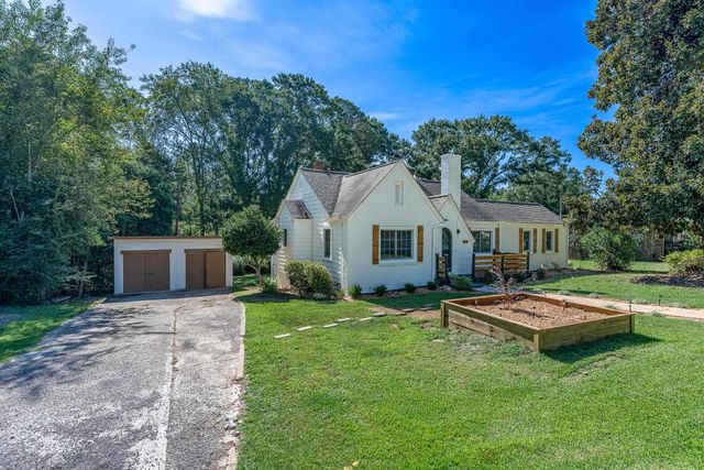 909 W Georgia Road, Woodruff, SC 29388