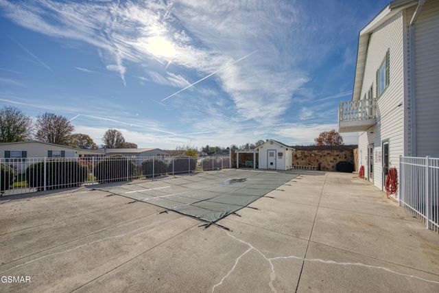 2553 Bay Meadows Way, Sevierville, TN 37876