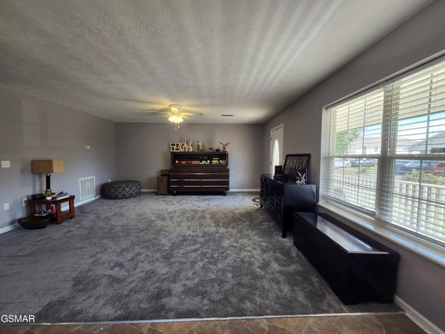 2553 Bay Meadows Way, Sevierville, TN 37876