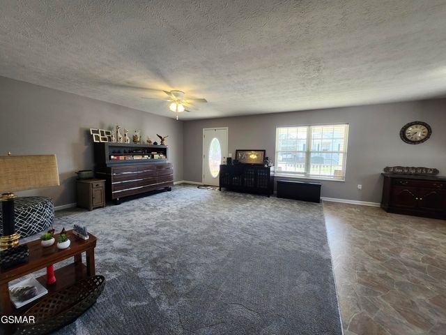 2553 Bay Meadows Way, Sevierville, TN 37876