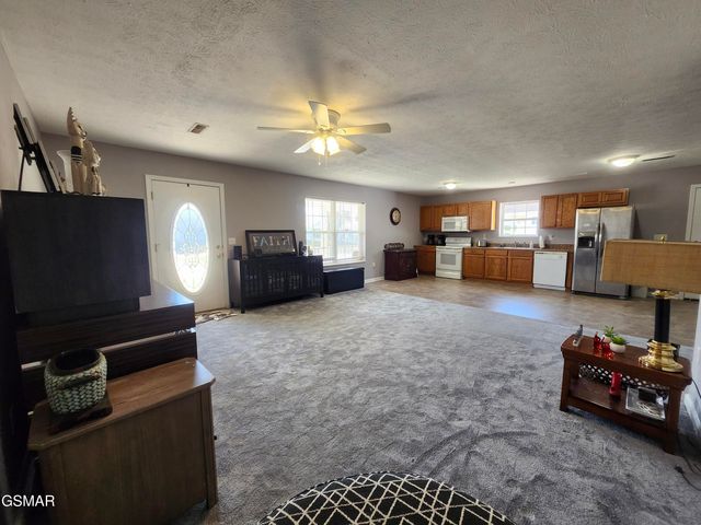 2553 Bay Meadows Way, Sevierville, TN 37876