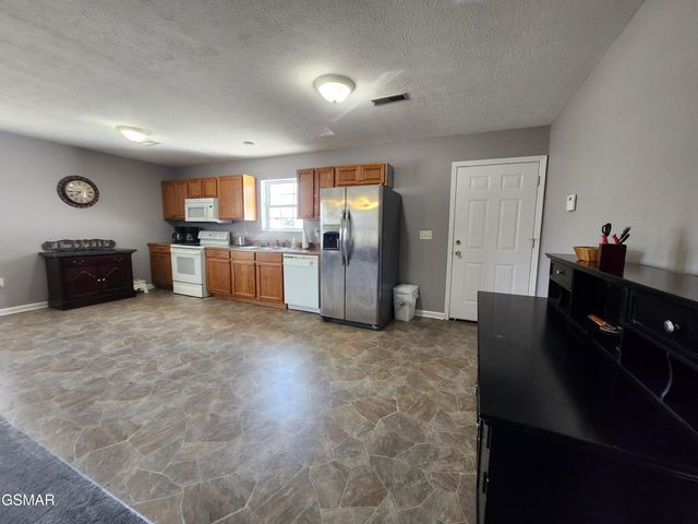 2553 Bay Meadows Way, Sevierville, TN 37876