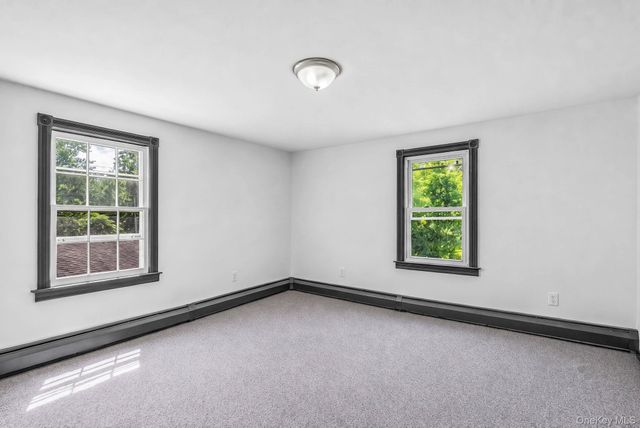 180 Quaker Street, Wallkill, NY 12589