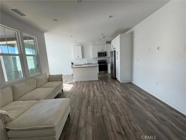 12962 Lassen Drive 303, Eastvale, CA 02880