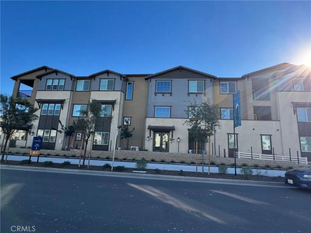 12962 Lassen Drive 303, Eastvale, CA 02880