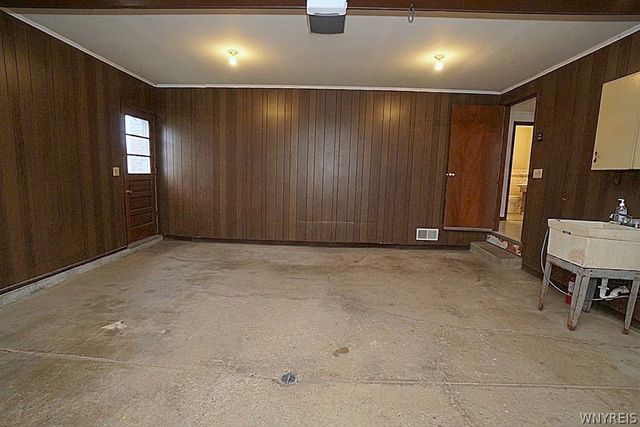 23 Willow Drive, West Seneca, NY 14224
