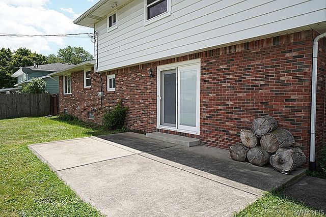 23 Willow Drive, West Seneca, NY 14224