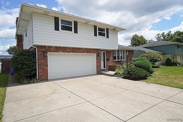 23 Willow Drive, West Seneca, NY 14224