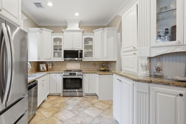 1680 Beech Drive, Conroe, TX 77385