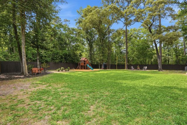 1680 Beech Drive, Conroe, TX 77385