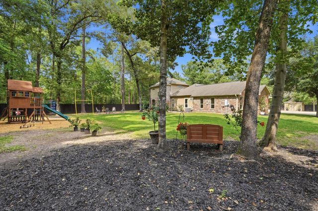 1680 Beech Drive, Conroe, TX 77385