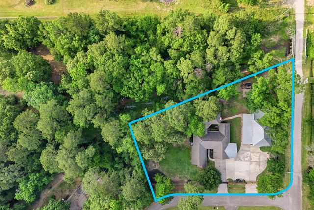 1680 Beech Drive, Conroe, TX 77385