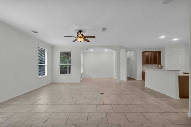 26 Paddington Way, Conroe, TX 77384