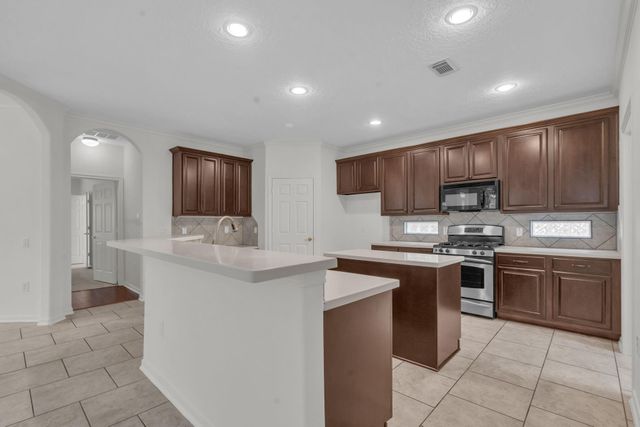 26 Paddington Way, Conroe, TX 77384