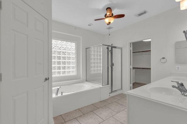 26 Paddington Way, Conroe, TX 77384