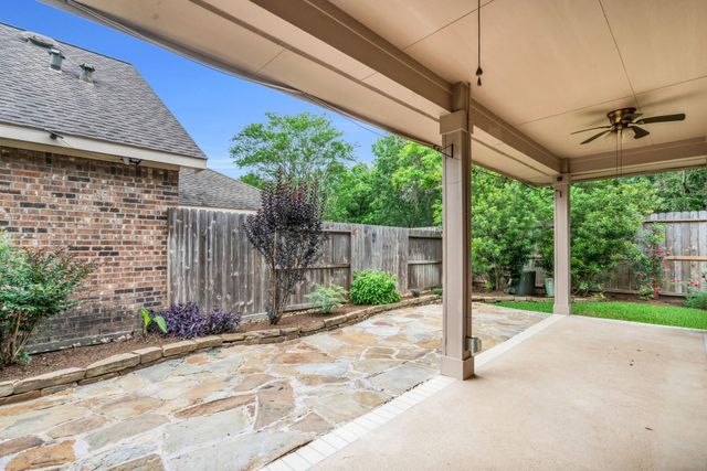 26 Paddington Way, Conroe, TX 77384