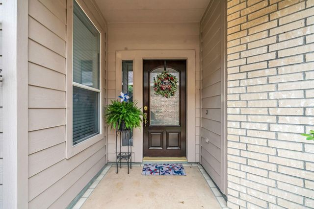 26 Paddington Way, Conroe, TX 77384