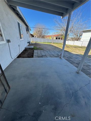 435 S 1st, Barstow, CA 92311