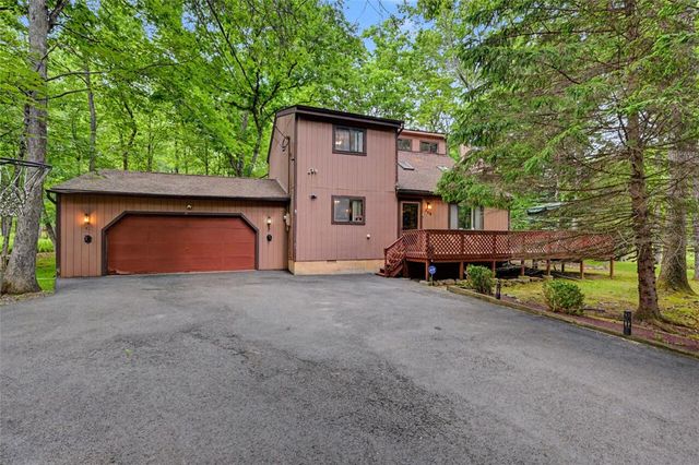 35 Teddyuscung Trail, Penn Forest Twp, PA 18210