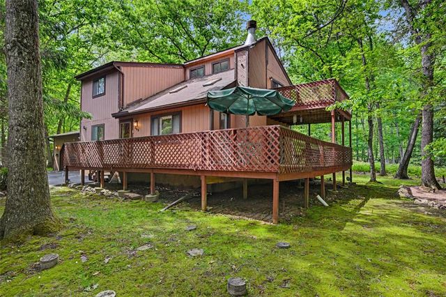35 Teddyuscung Trail, Penn Forest Twp, PA 18210