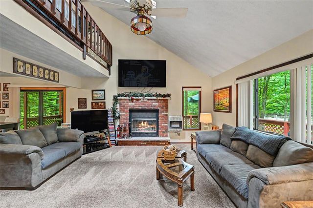 35 Teddyuscung Trail, Penn Forest Twp, PA 18210