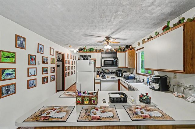 35 Teddyuscung Trail, Penn Forest Twp, PA 18210