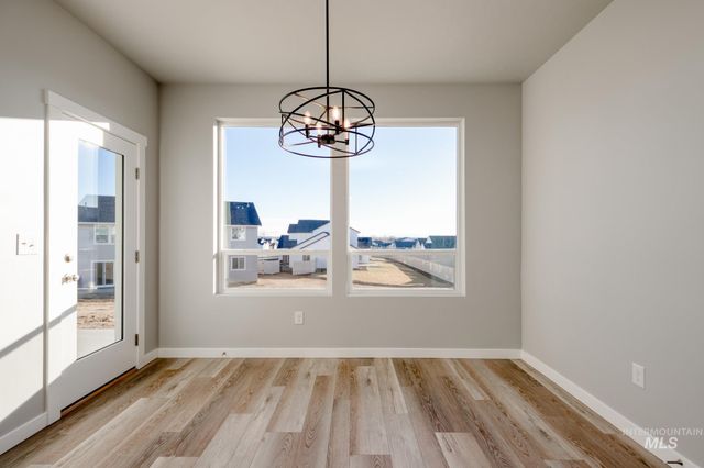 6652 S Warm Lake Ave, Meridian, ID 83642