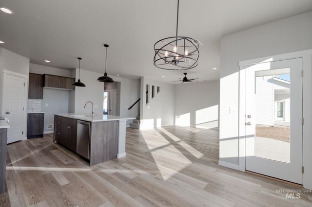 6652 S Warm Lake Ave, Meridian, ID 83642