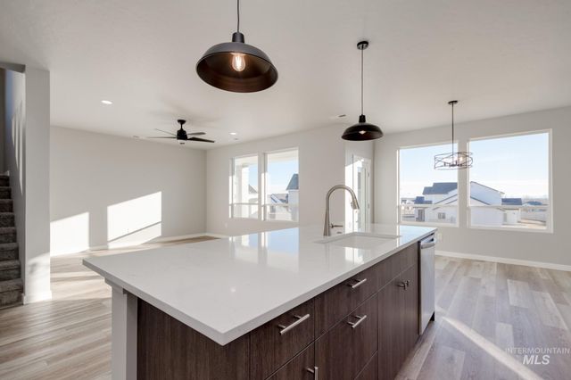 6652 S Warm Lake Ave, Meridian, ID 83642