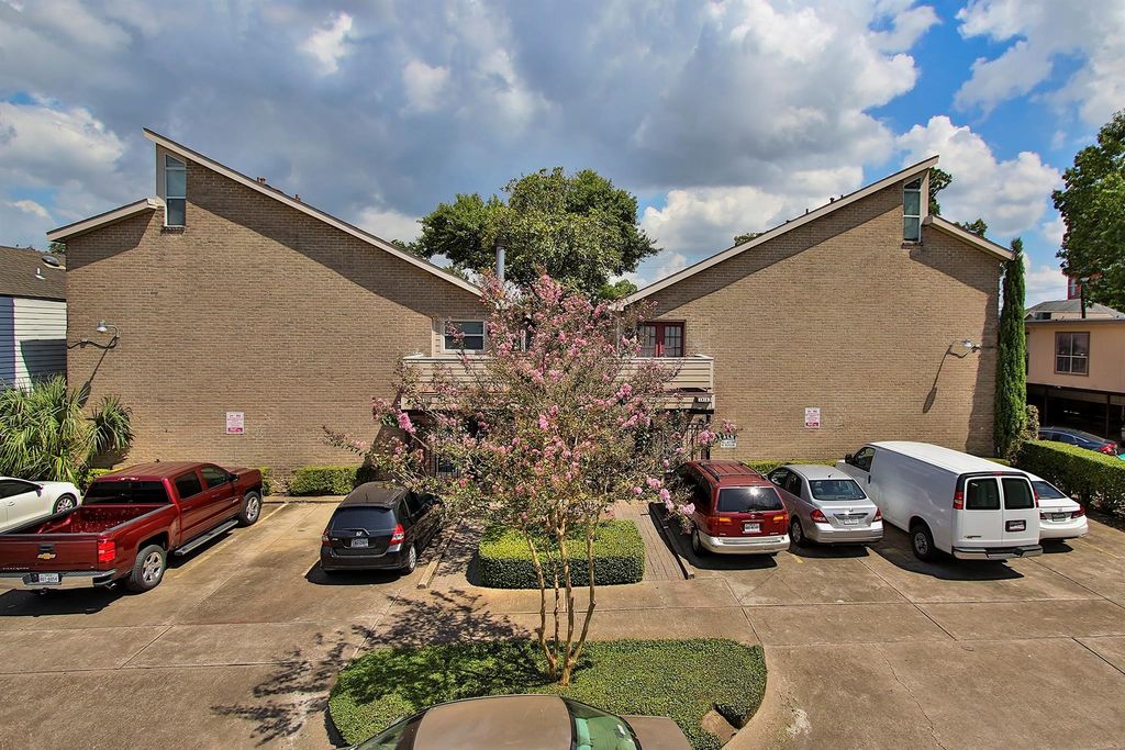 1416 Hawthorne Street 7, Houston, TX 77006