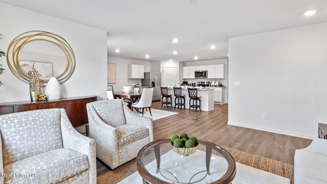 812 Fairway Avenue, Byram, MS 39272