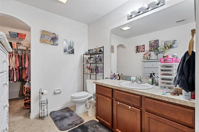 1826 SW Trafalgar PKWY, Cape Coral, FL 33991