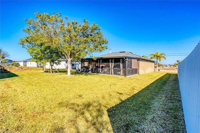 1826 SW Trafalgar PKWY, Cape Coral, FL 33991