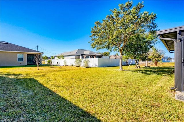 1826 SW Trafalgar PKWY, Cape Coral, FL 33991