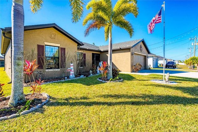 1826 SW Trafalgar PKWY, Cape Coral, FL 33991
