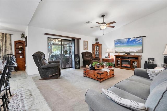 1826 SW Trafalgar PKWY, Cape Coral, FL 33991