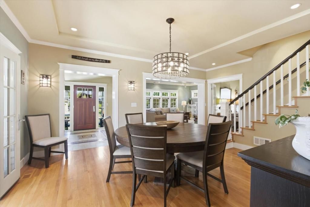 Image 16 of property listing at 656 Palm Haven Avenue, San Jose, CA 95125