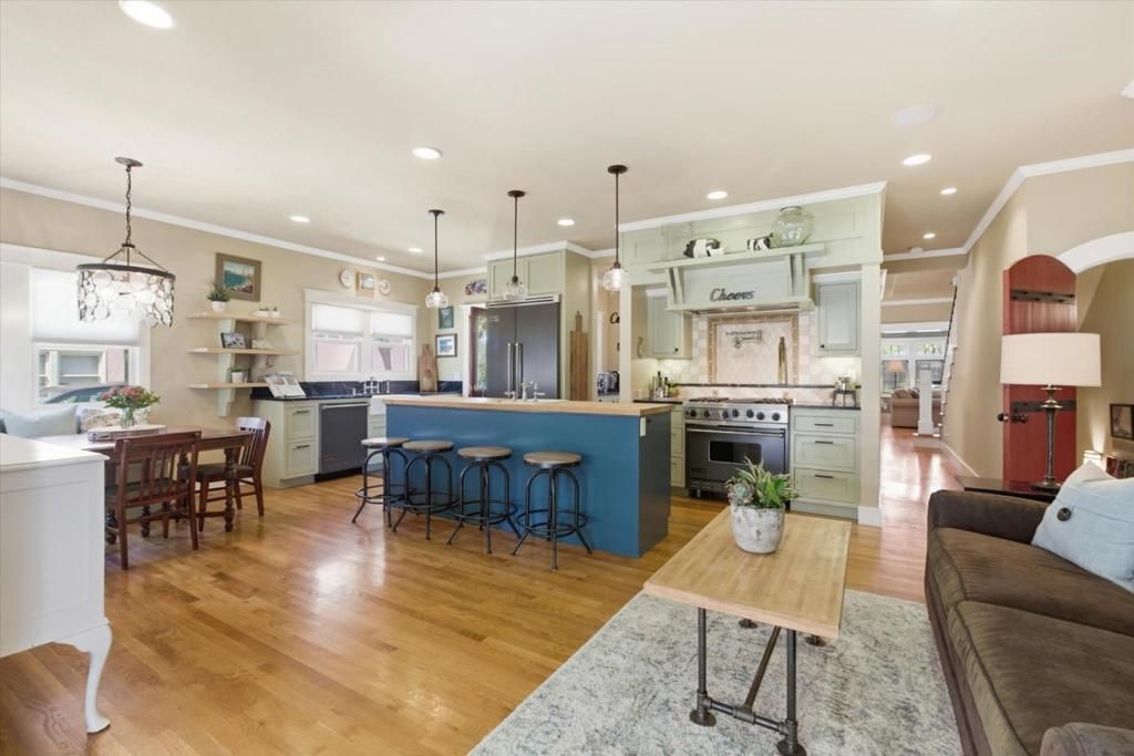 Image 17 of property listing at 656 Palm Haven Avenue, San Jose, CA 95125