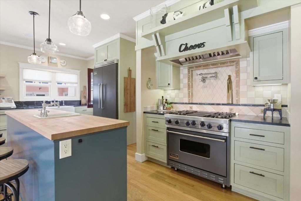 Image 25 of property listing at 656 Palm Haven Avenue, San Jose, CA 95125