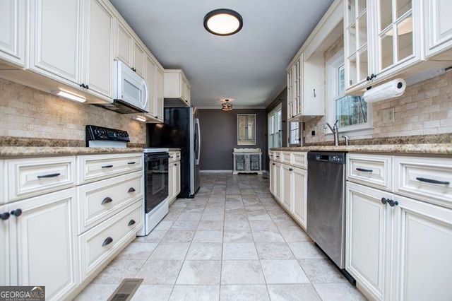 110 Bartlett Circle, Bowdon, GA 30108