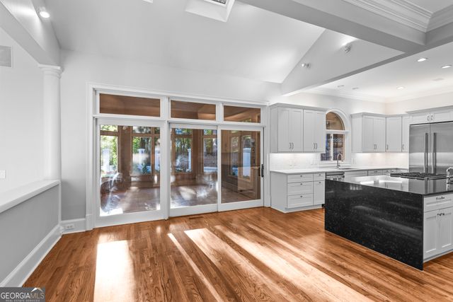 520 Chestnut Rose Lane, Sandy Springs, GA 30327